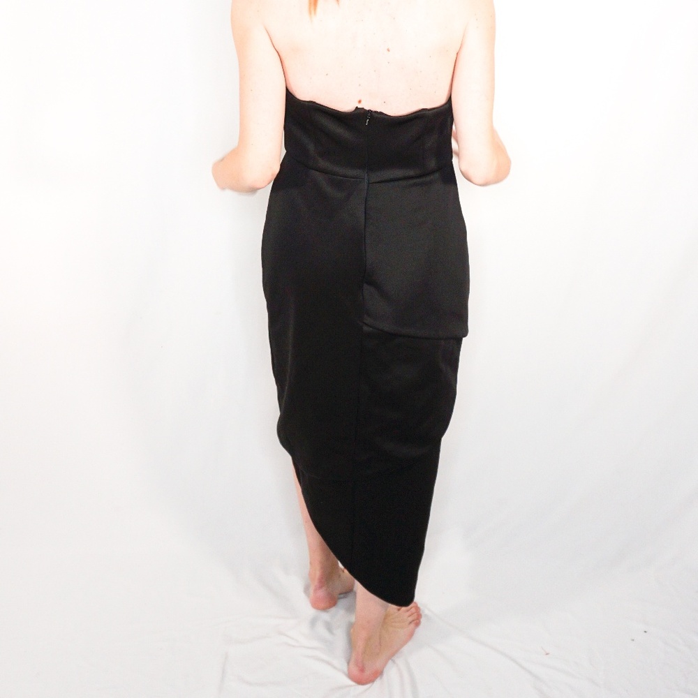 FAME and PATRNERS Asymmetric Black Strapless Dress - Picture 3 of 7